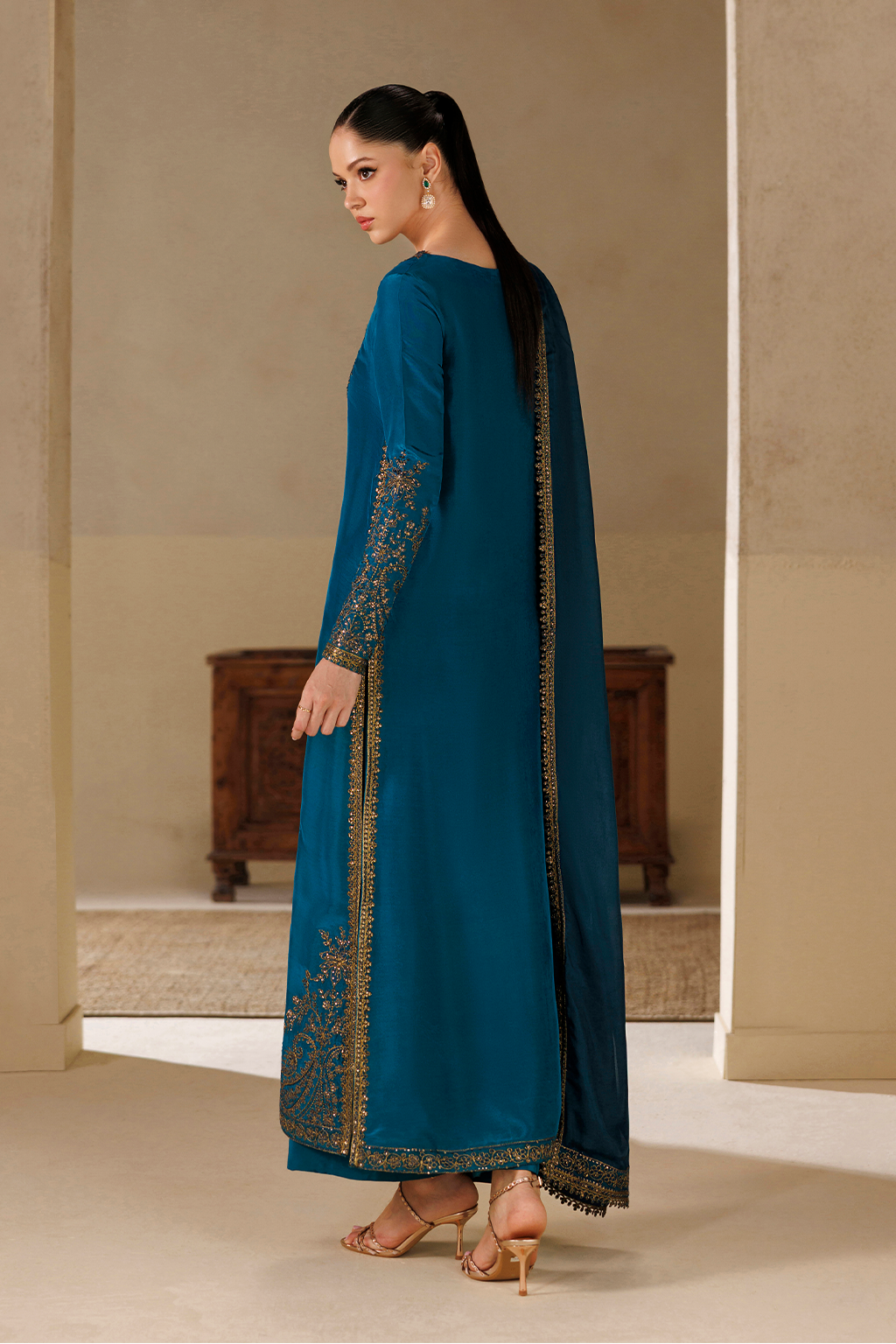 Iznik | Formals 26 Embroidered Ramen Silk | UE-731