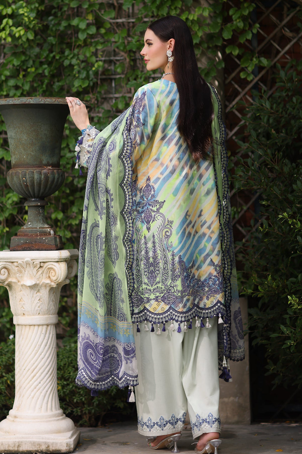 Charizma | Infinity Lawn | IN6-10