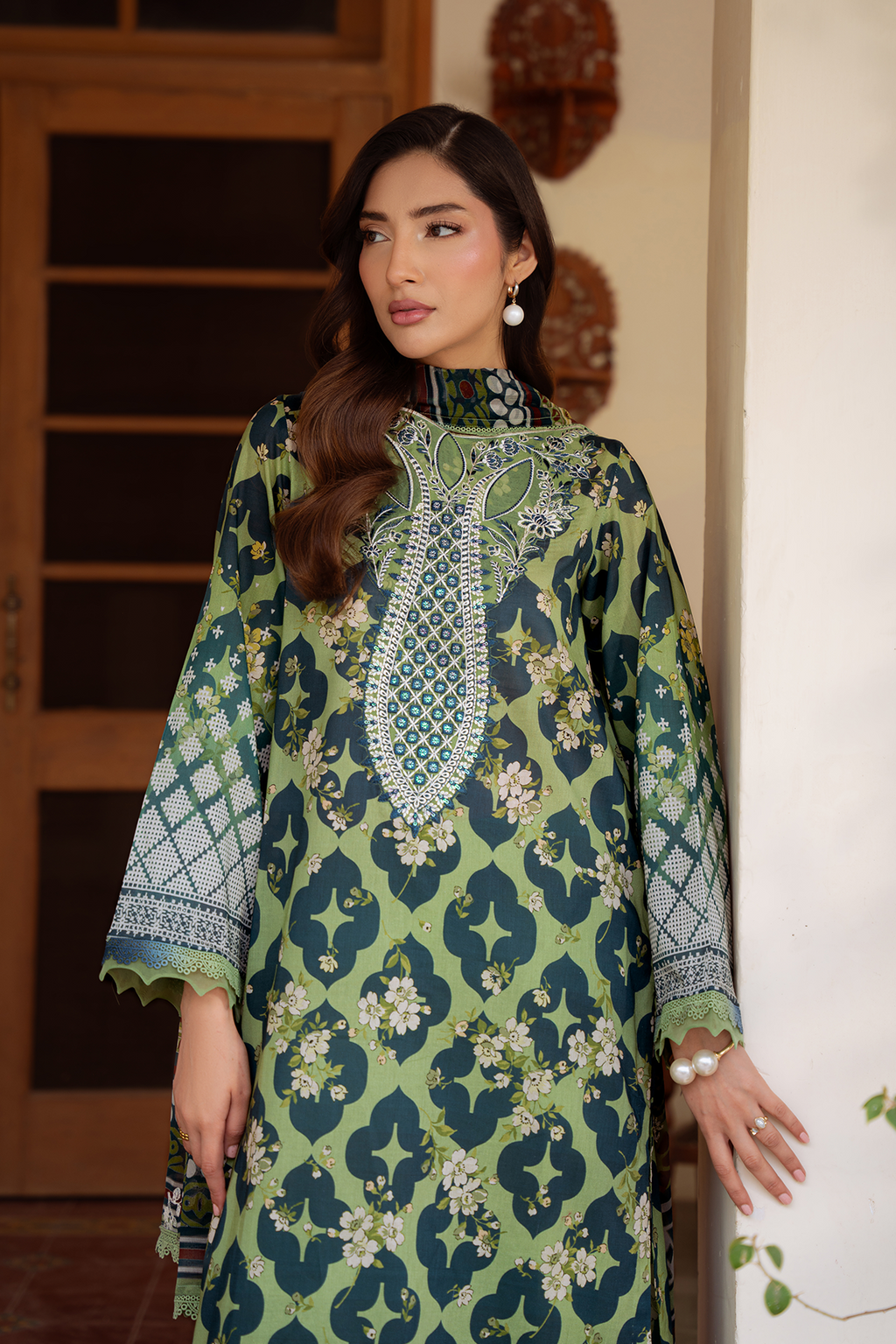 Daria | Ramdan Edit 2 - Embroidered Lawn Suit | DA-37