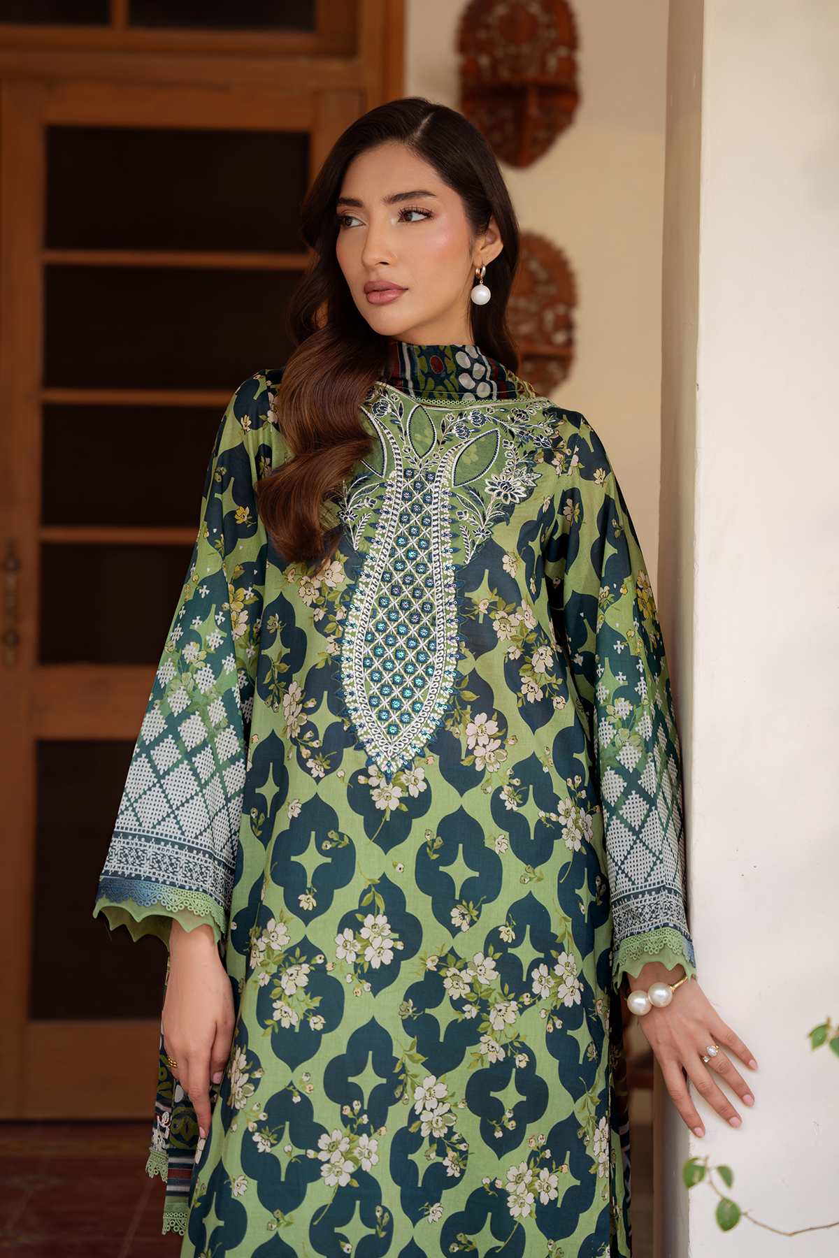 Daria | Ramdan Edit 2 - Embroidered Lawn Suit | DA-37