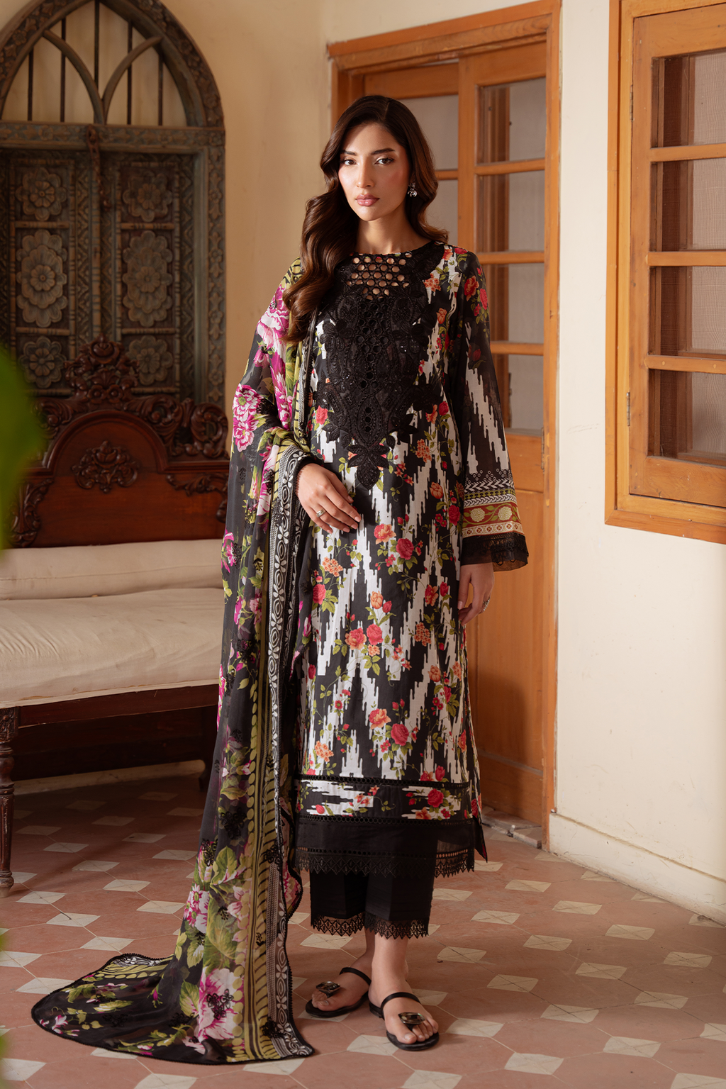 Daria | Ramdan Edit 2 - Embroidered Lawn Suit | DA-33