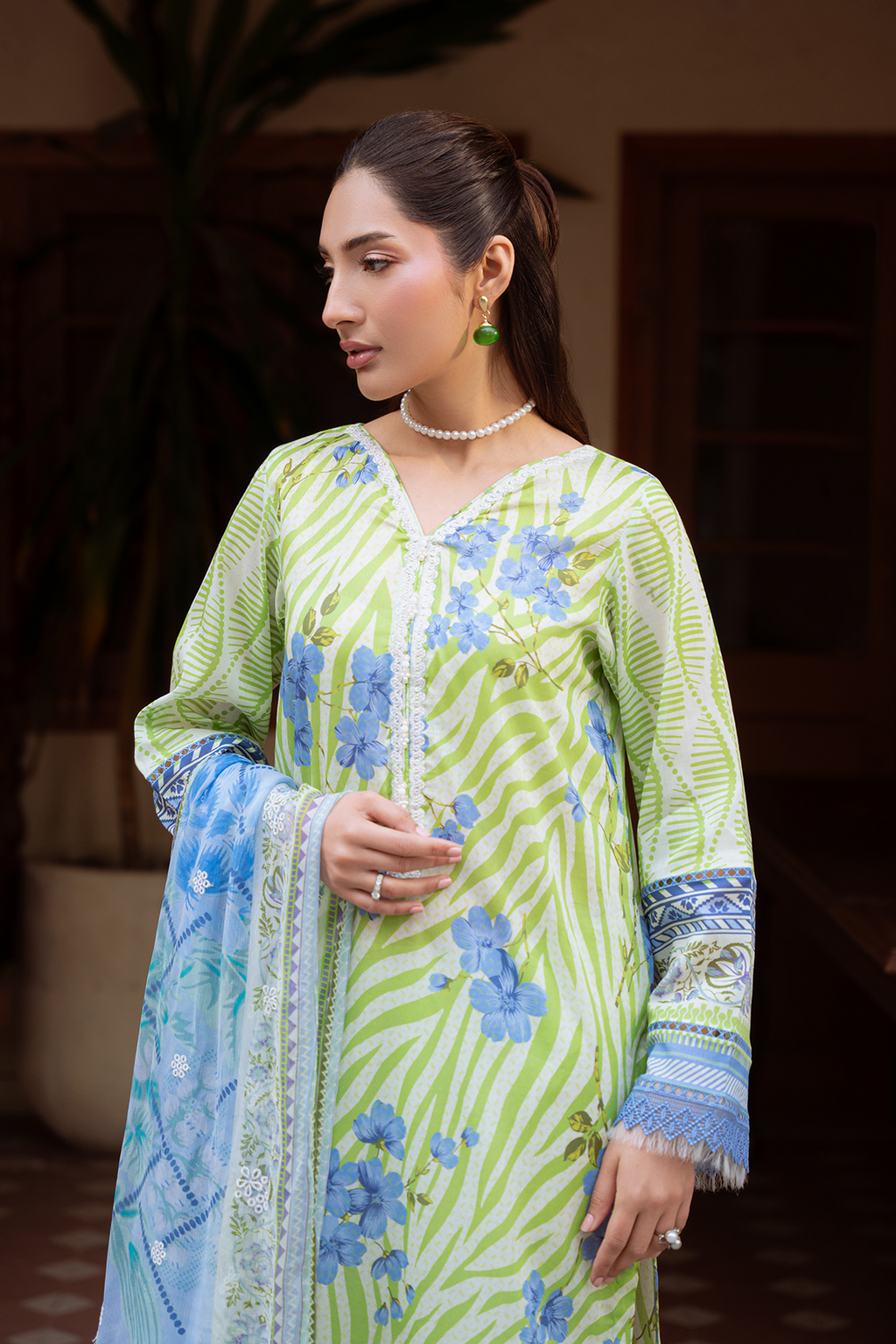 Daria | Ramdan Edit 2 - Embroidered Lawn Suit | DA-34