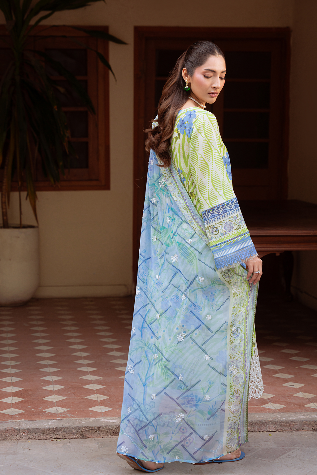 Daria | Ramdan Edit 2 - Embroidered Lawn Suit | DA-34