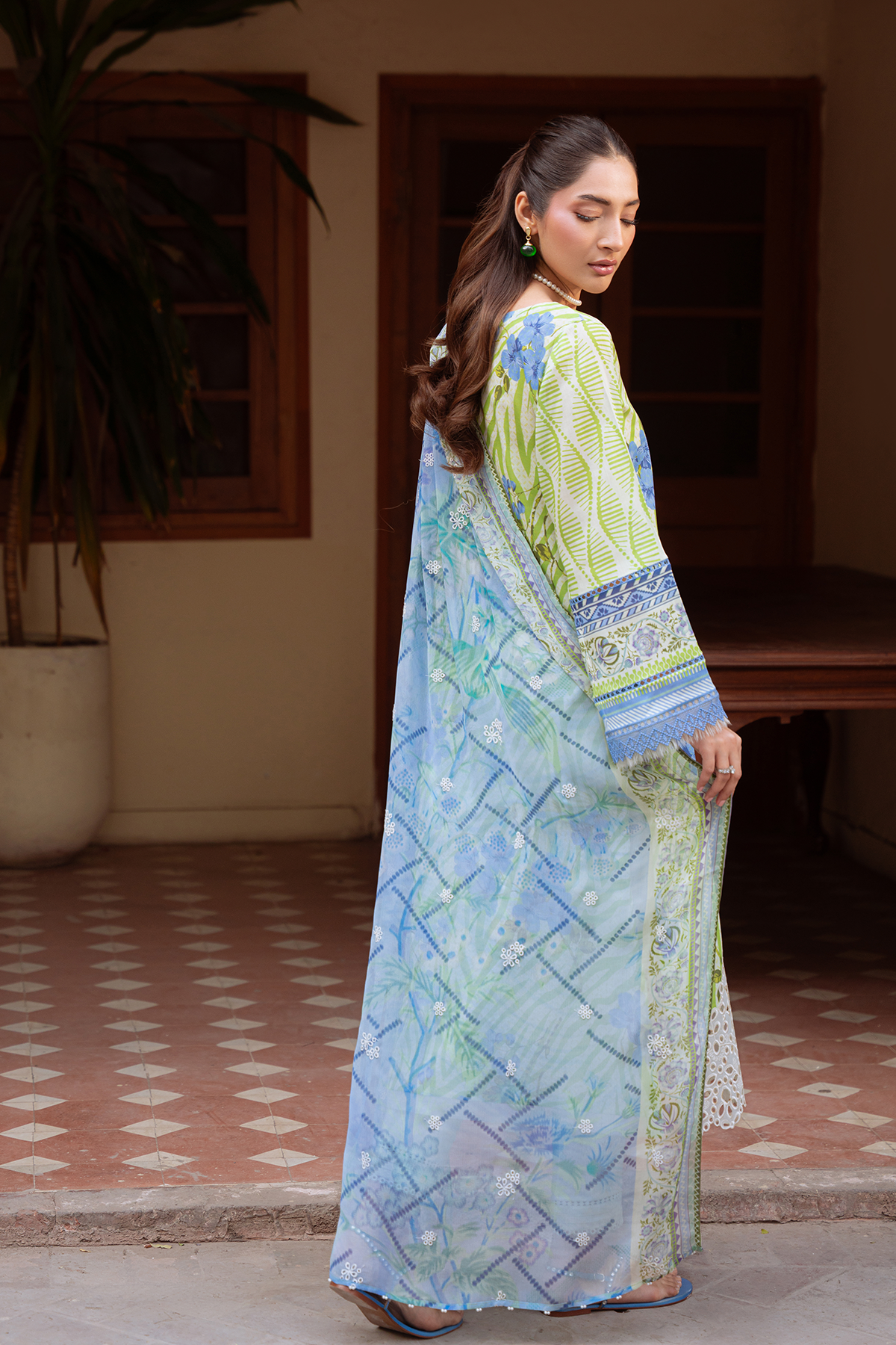 Daria | Ramdan Edit 2 - Embroidered Lawn Suit | DA-34