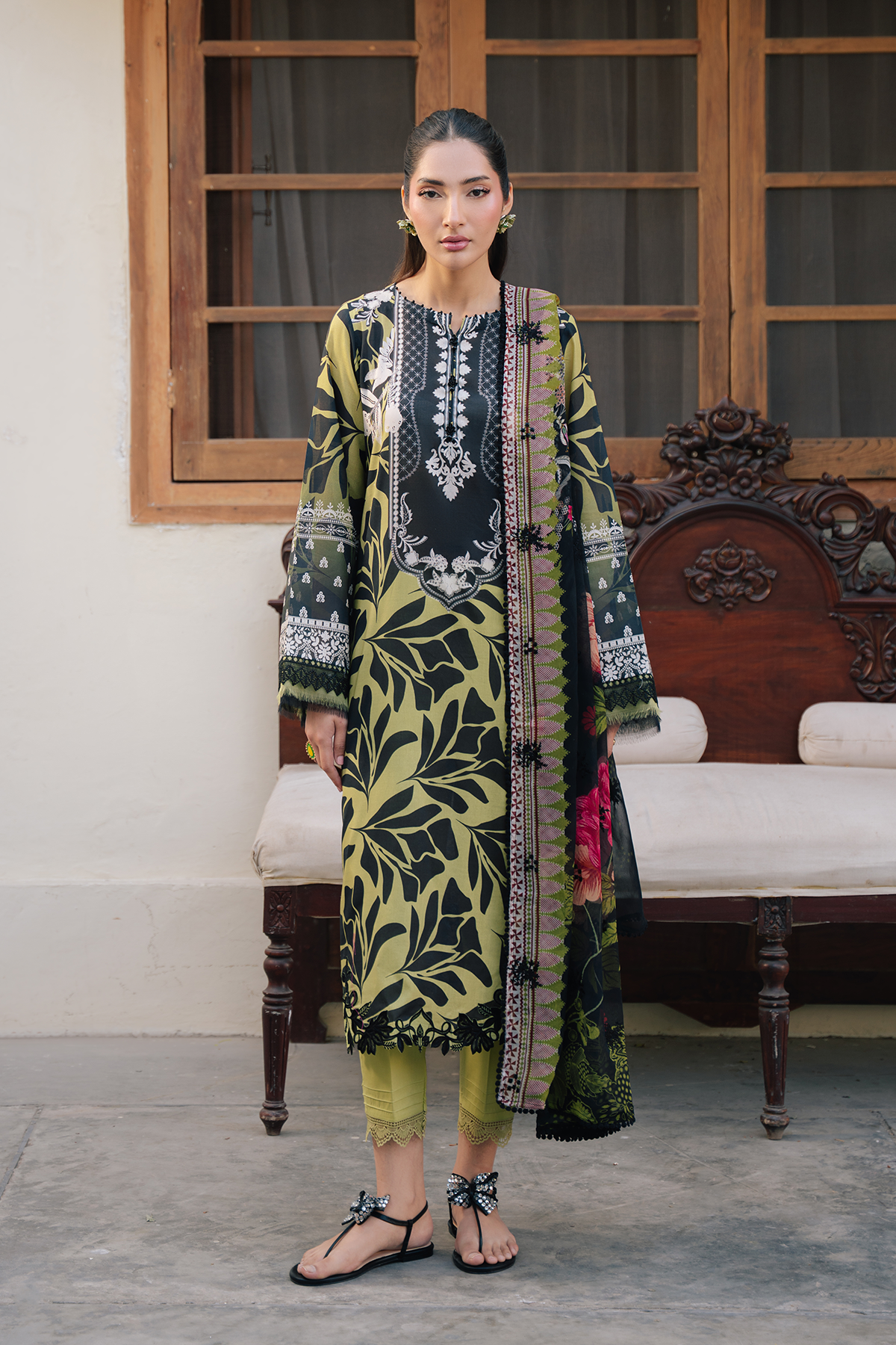 Daria | Ramdan Edit 2 - Embroidered Lawn Suit | DA-36
