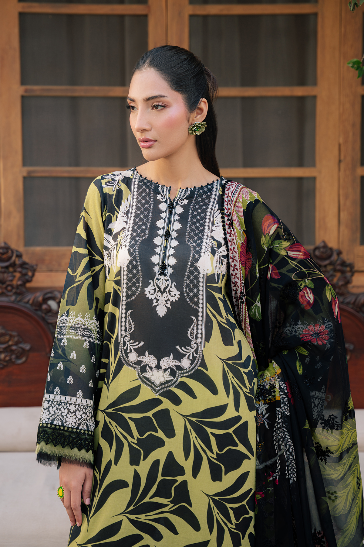 Daria | Ramdan Edit 2 - Embroidered Lawn Suit | DA-36
