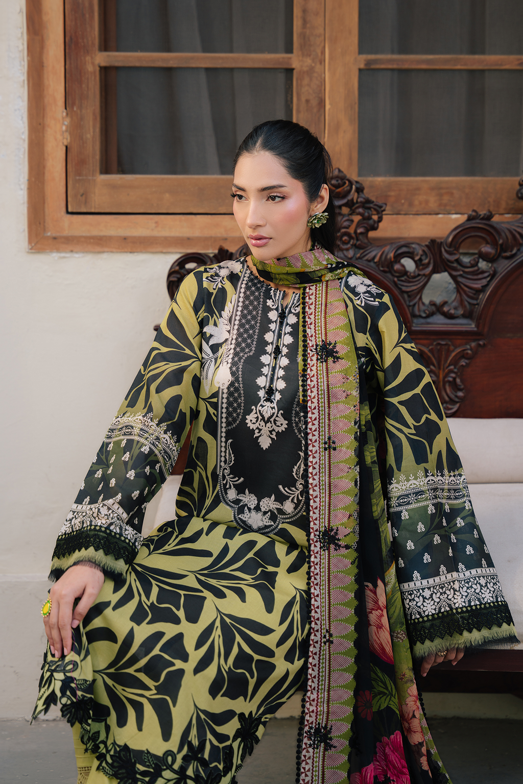 Daria | Ramdan Edit 2 - Embroidered Lawn Suit | DA-36