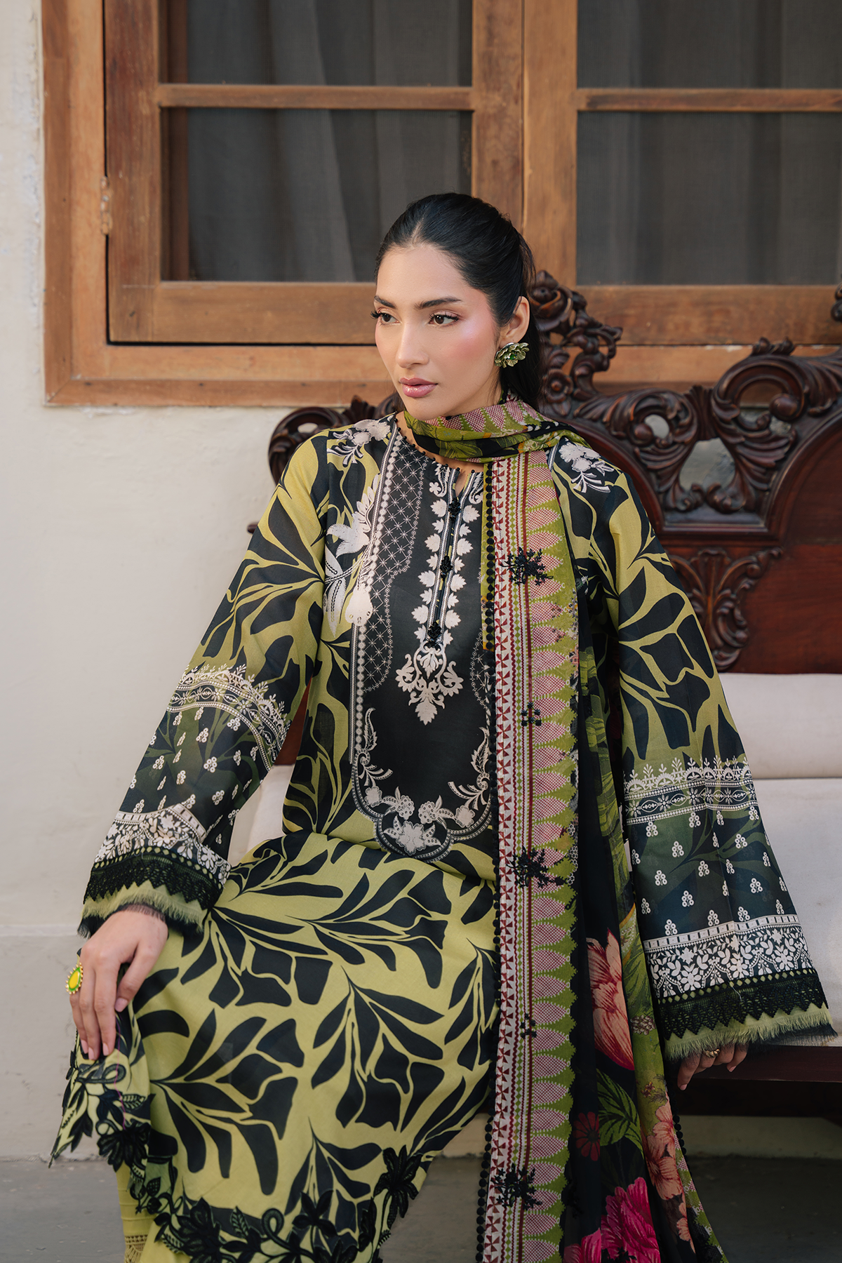 Daria | Ramdan Edit 2 - Embroidered Lawn Suit | DA-36