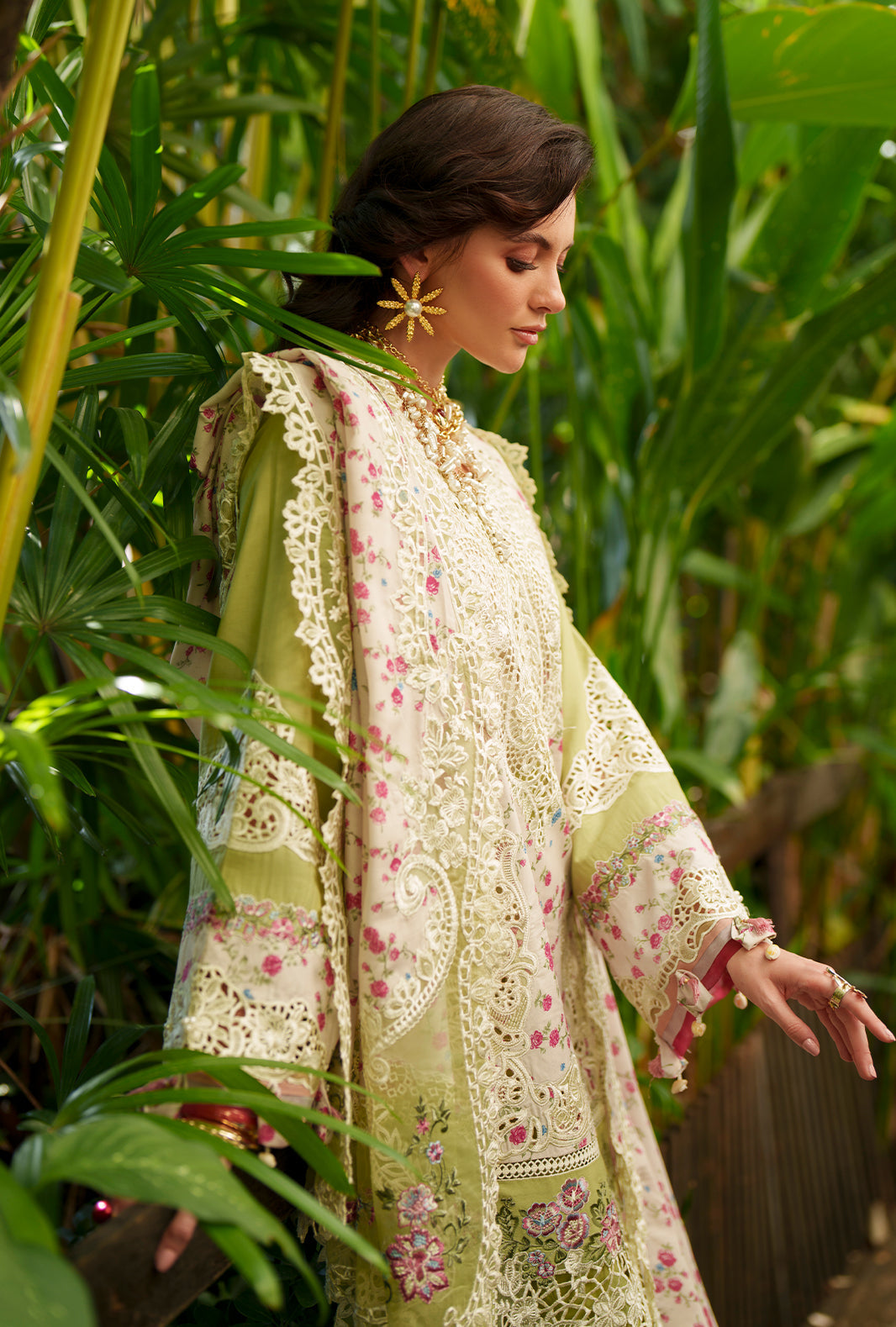 AJR Couture | Evara Luxury Lawn | Alira