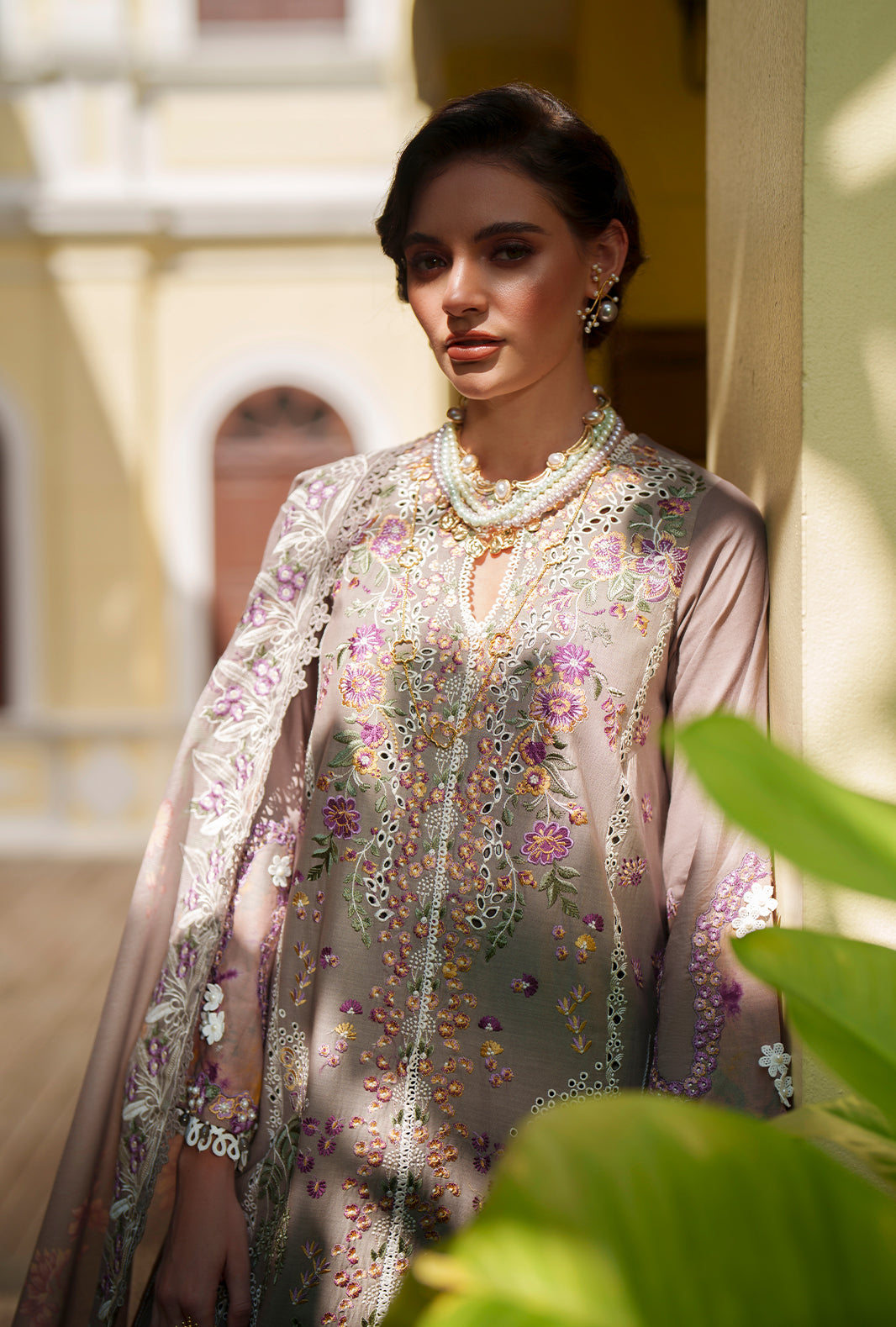 AJR Couture | Evara Luxury Lawn | Veya