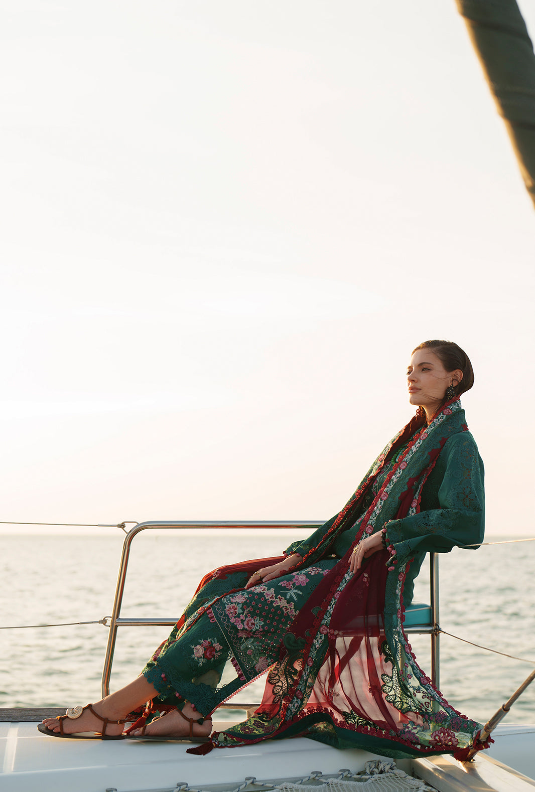 AJR Couture | Evara Luxury Lawn | Yara