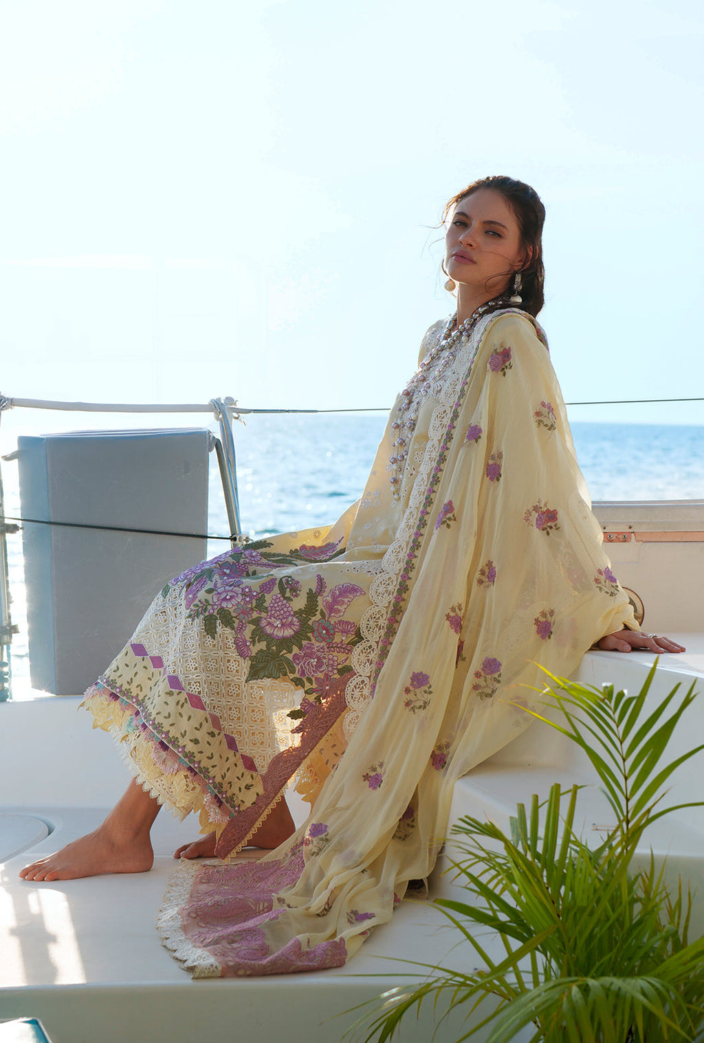 AJR Couture | Evara Luxury Lawn | Faria