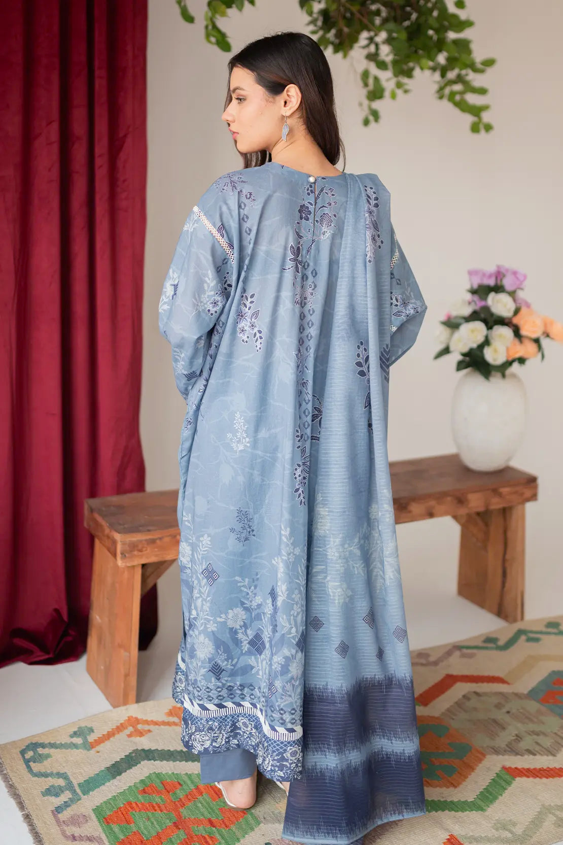 3 Piece - Embroidered Lawn - 8680
