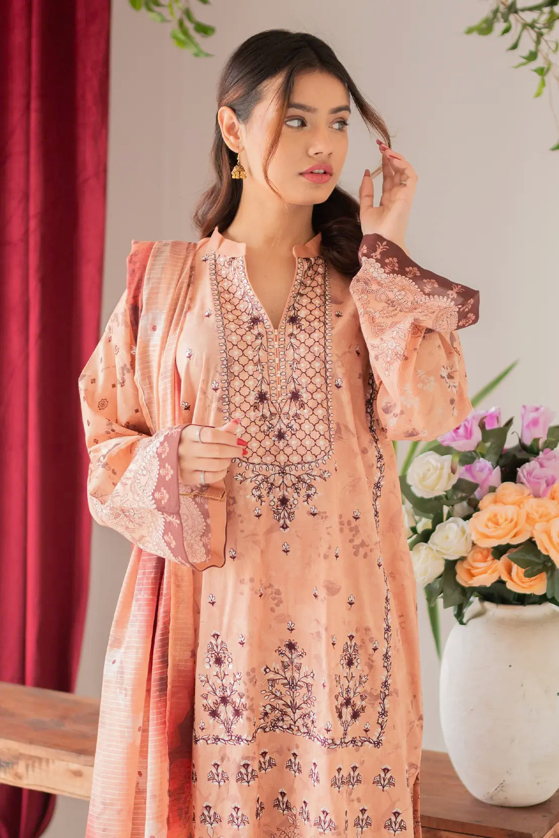 3 Piece - Embroidered Lawn - 8674