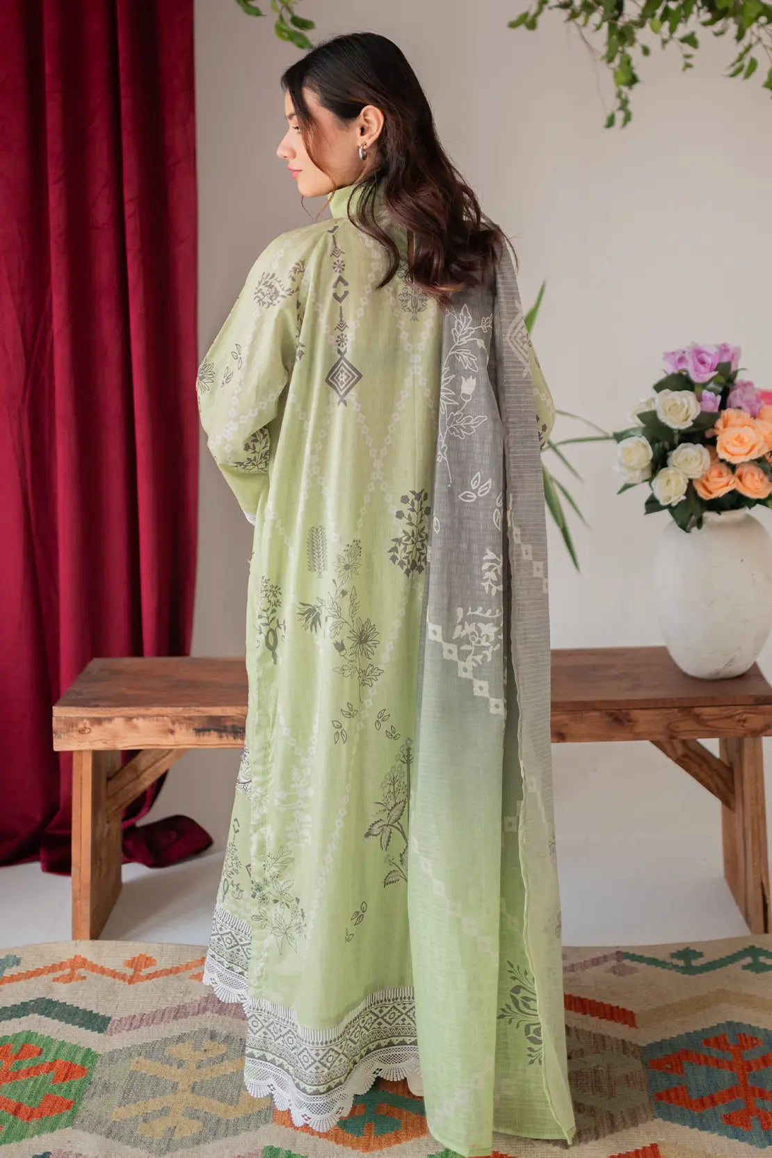 3 Piece - Embroidered Lawn - 8675