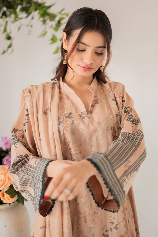 3 Piece - Embroidered Lawn - 8677