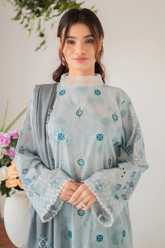 3 Piece - Embroidered Lawn - 8678