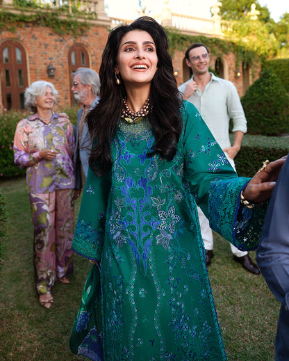 Mushq | Amoi - luxury lawn | Blooming Romance