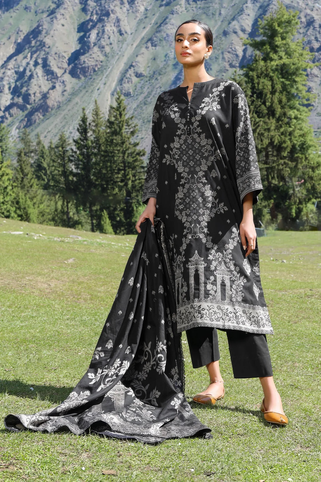 Rashid Textile | Broshia Banarsi | 9983