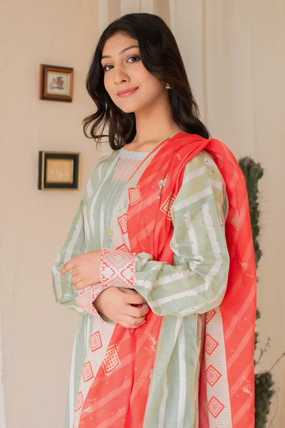3 Piece Digitally printed Lawn - 8190
