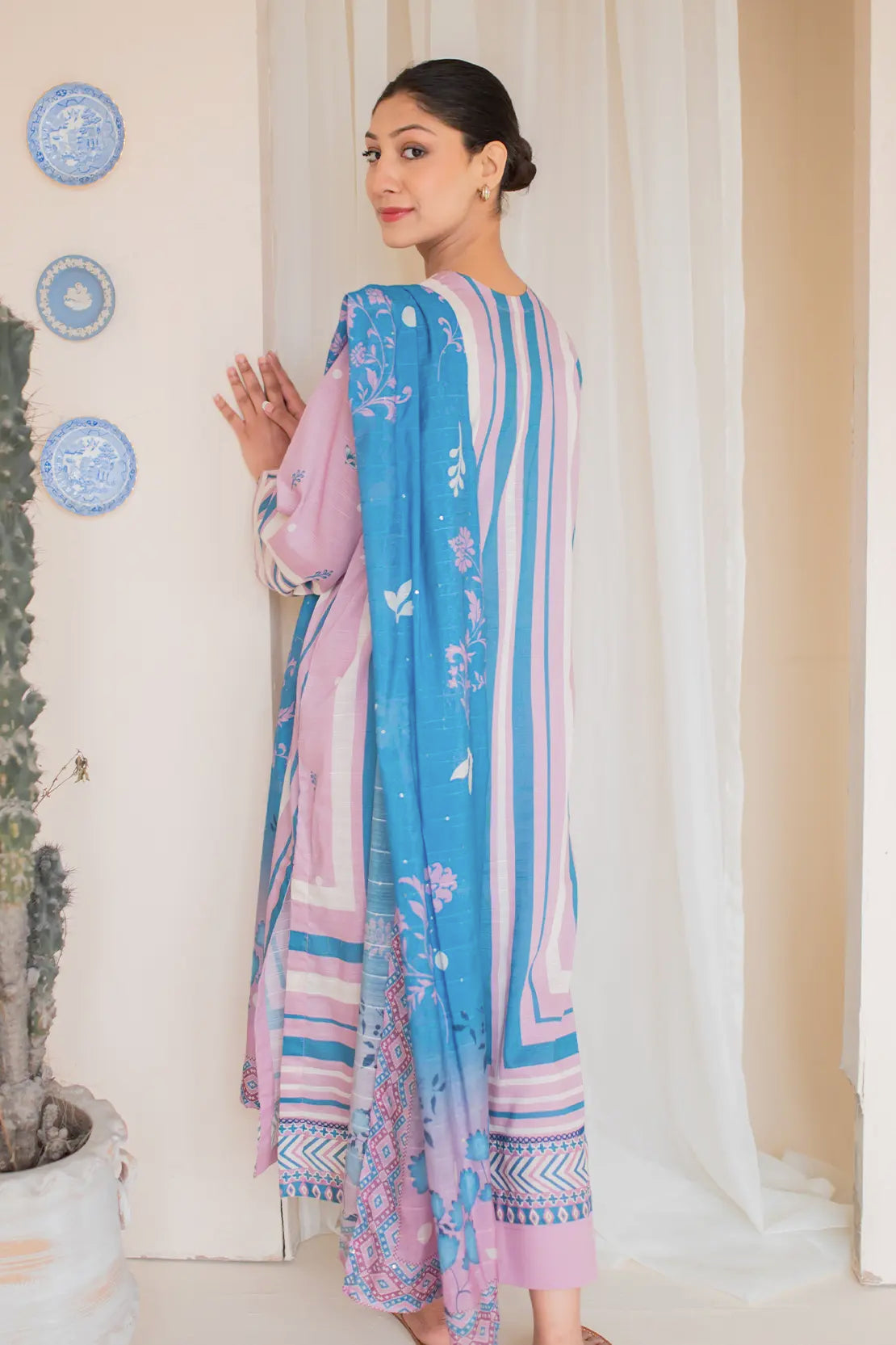 3 Piece Digitally printed Lawn - 8185