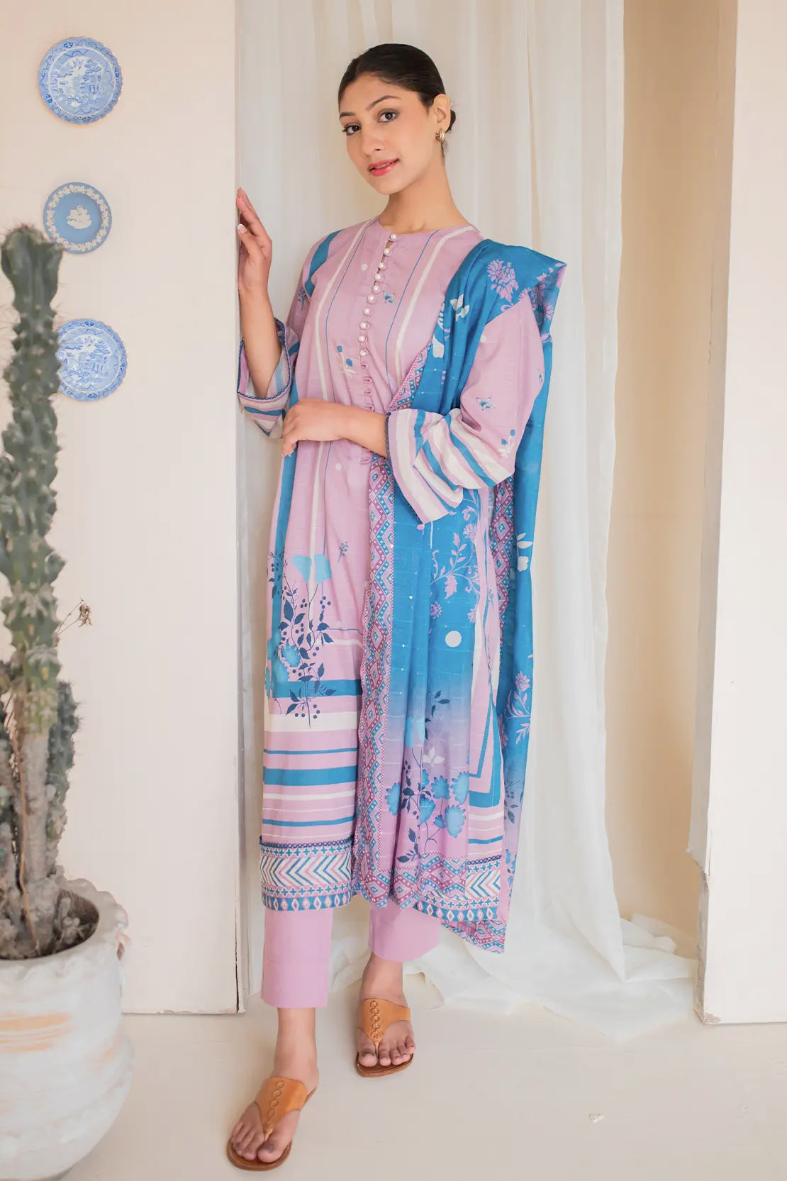 3 Piece Digitally printed Lawn - 8185
