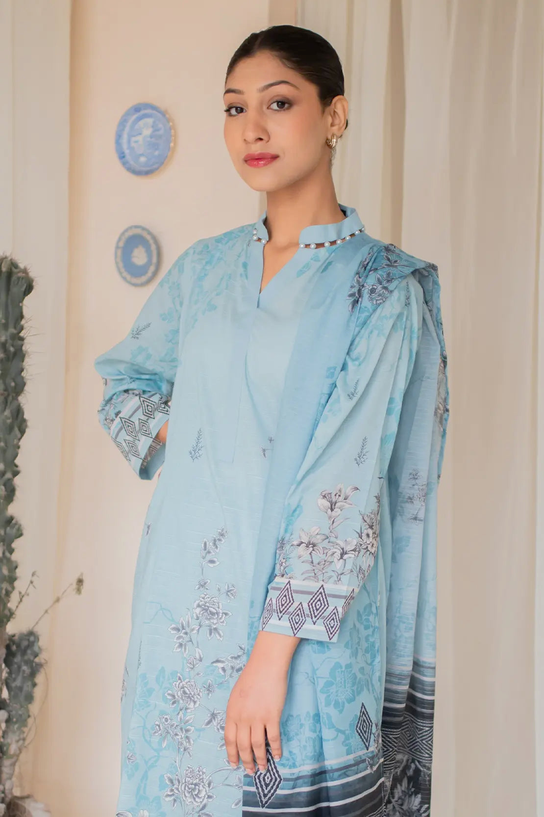 3 Piece Digitally printed Lawn - 8188