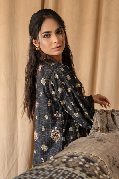 3 Piece - Embroidered Lawn - 8040