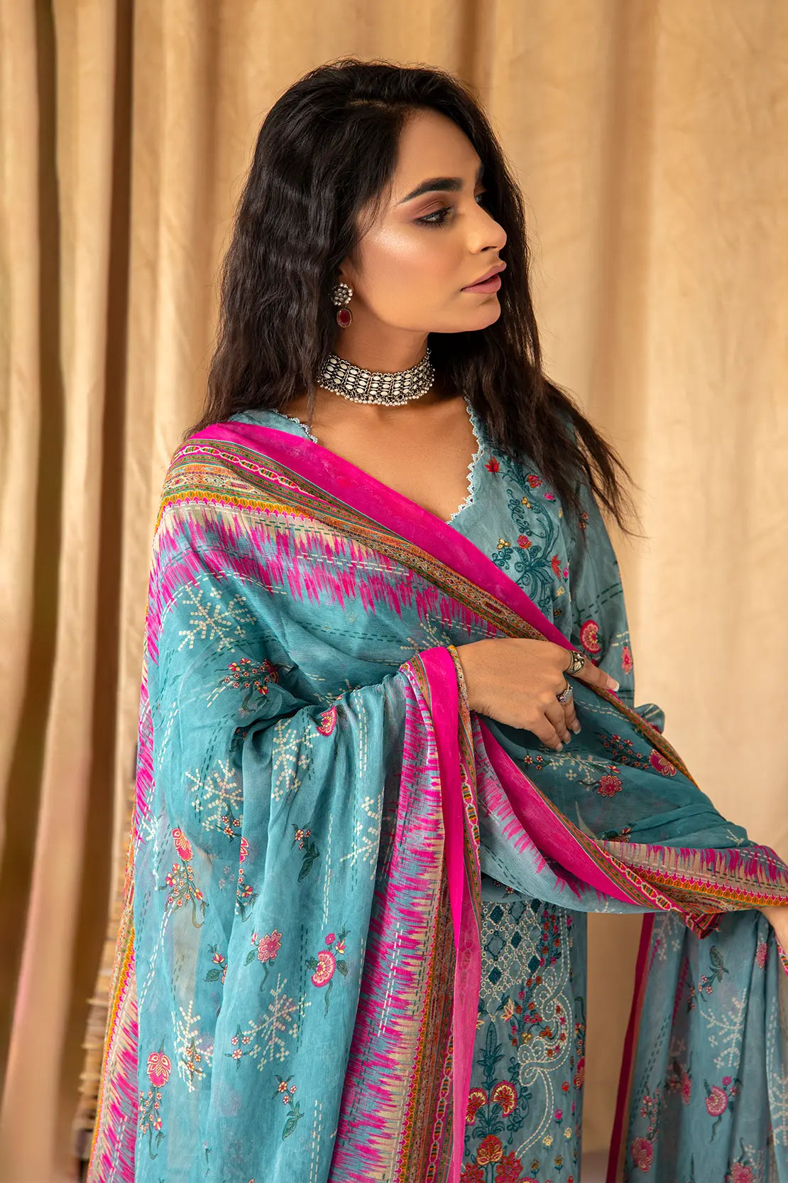 3 Piece - Embroidered Lawn - 8033