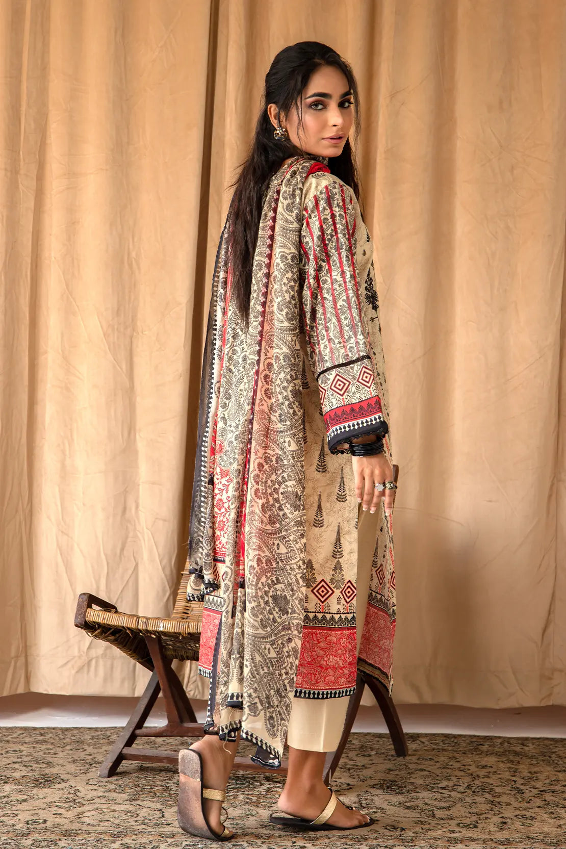 3 Piece - Embroidered Lawn - 8036
