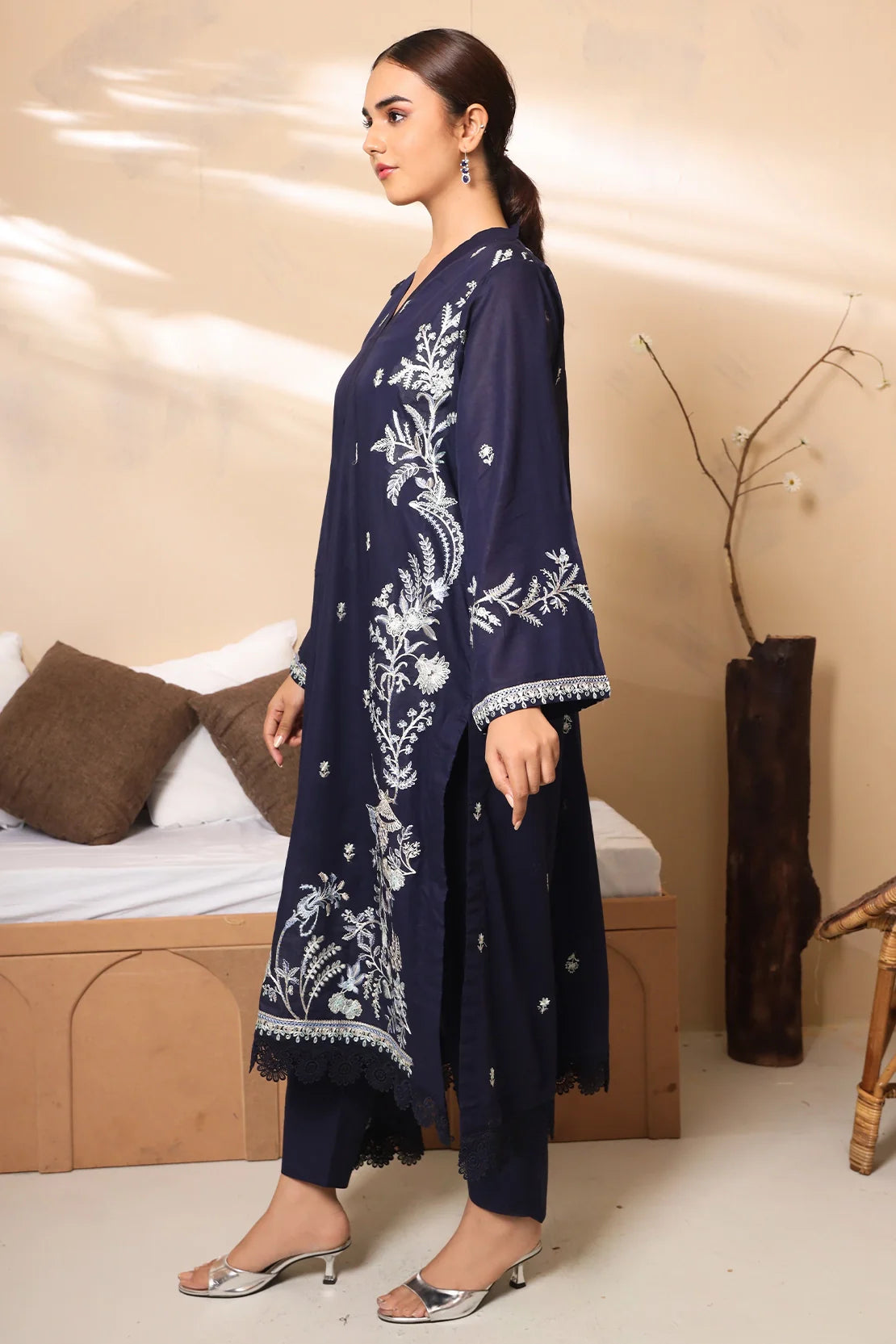 Rashid Textile | Crypto Embroidered Lawn | 7770