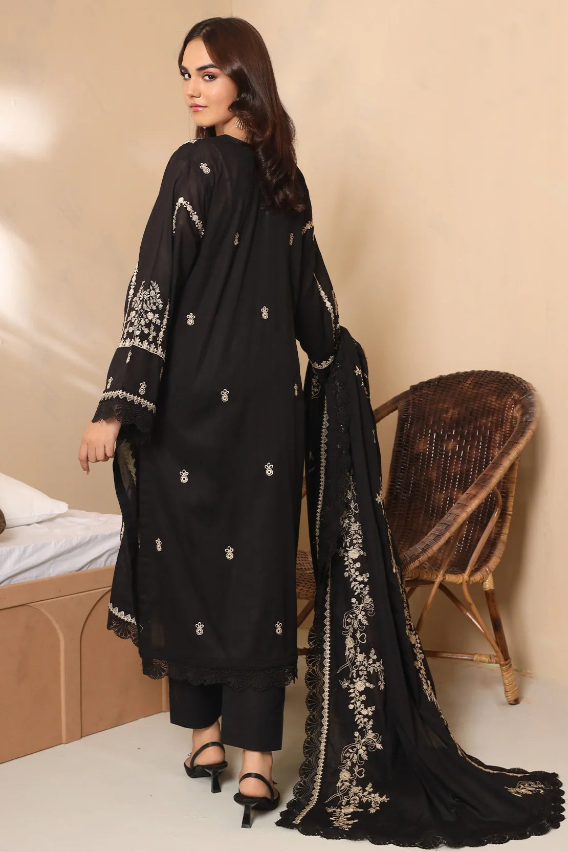 Rashid Textile | Crypto Embroidered Lawn | 7779