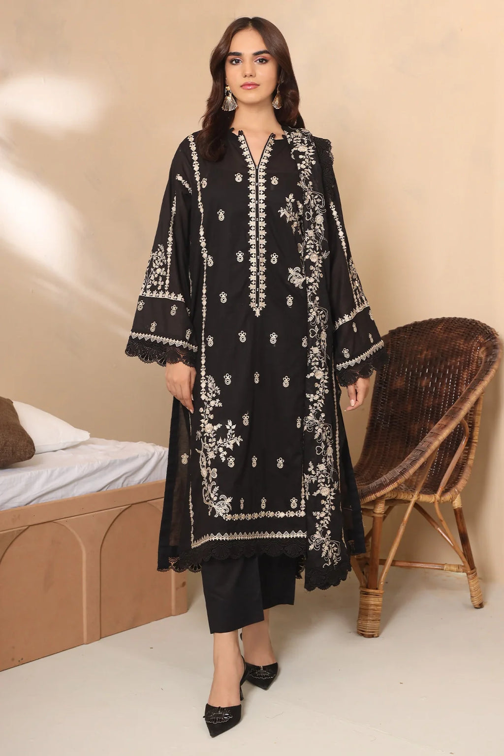 Rashid Textile | Crypto Embroidered Lawn | 7779