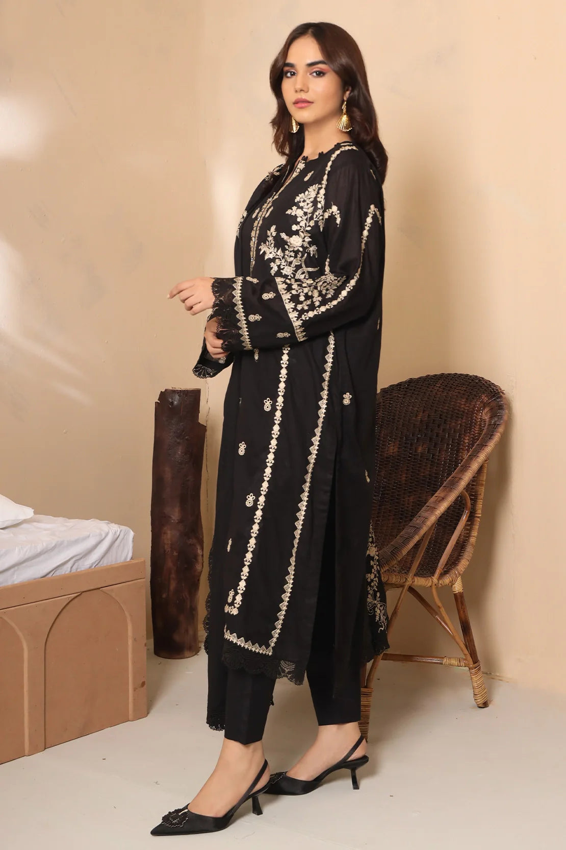 Rashid Textile | Crypto Embroidered Lawn | 7779