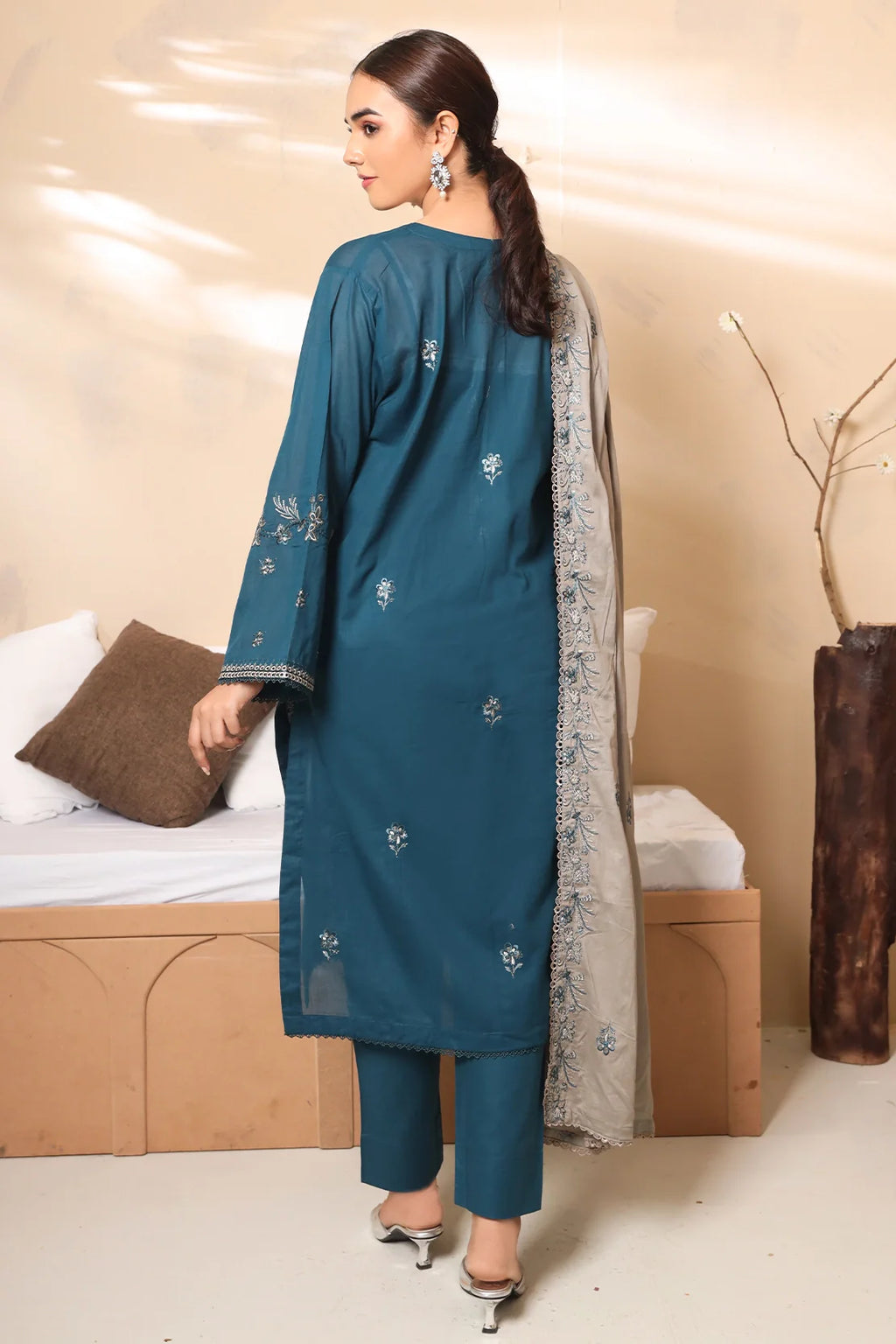 Rashid Textile | Crypto Embroidered Lawn | 7771