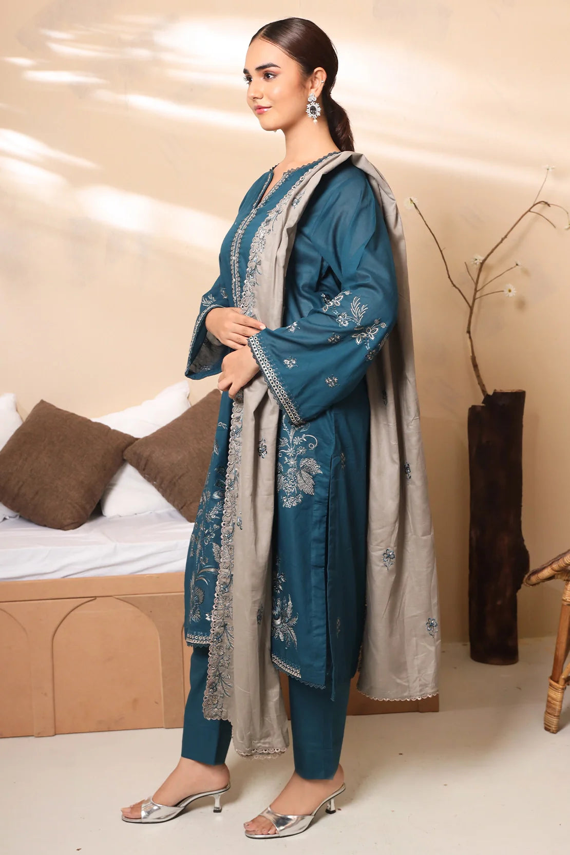Rashid Textile | Crypto Embroidered Lawn | 7771