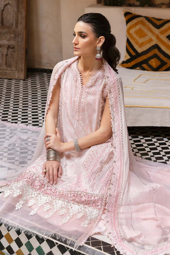 Maria B. | LAWN 25 | D-2511-A
