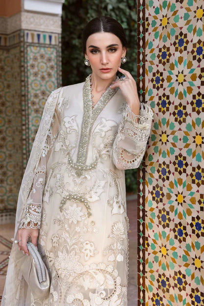 Maria B. | LAWN 25 | D-2506-A