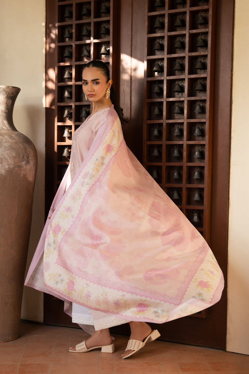 Xenia | Lawn | EDRA