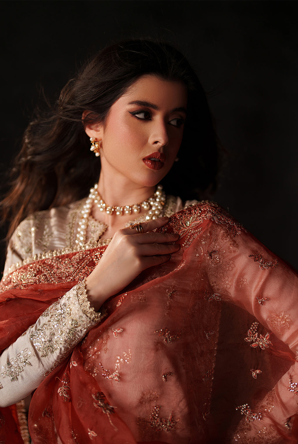 Emaan Adeel | Verve Silk Edit | POISE