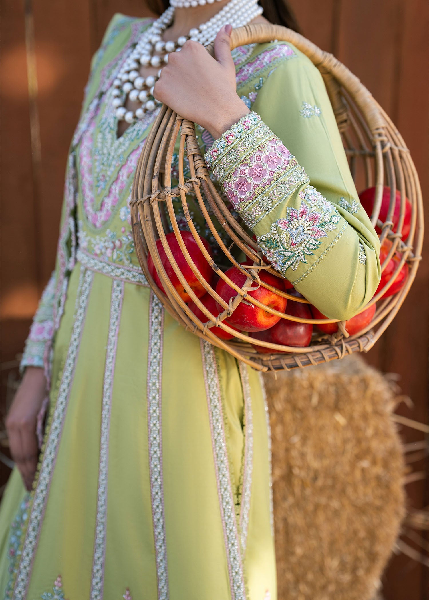 Zarizaa | Aura by Flora | Moss