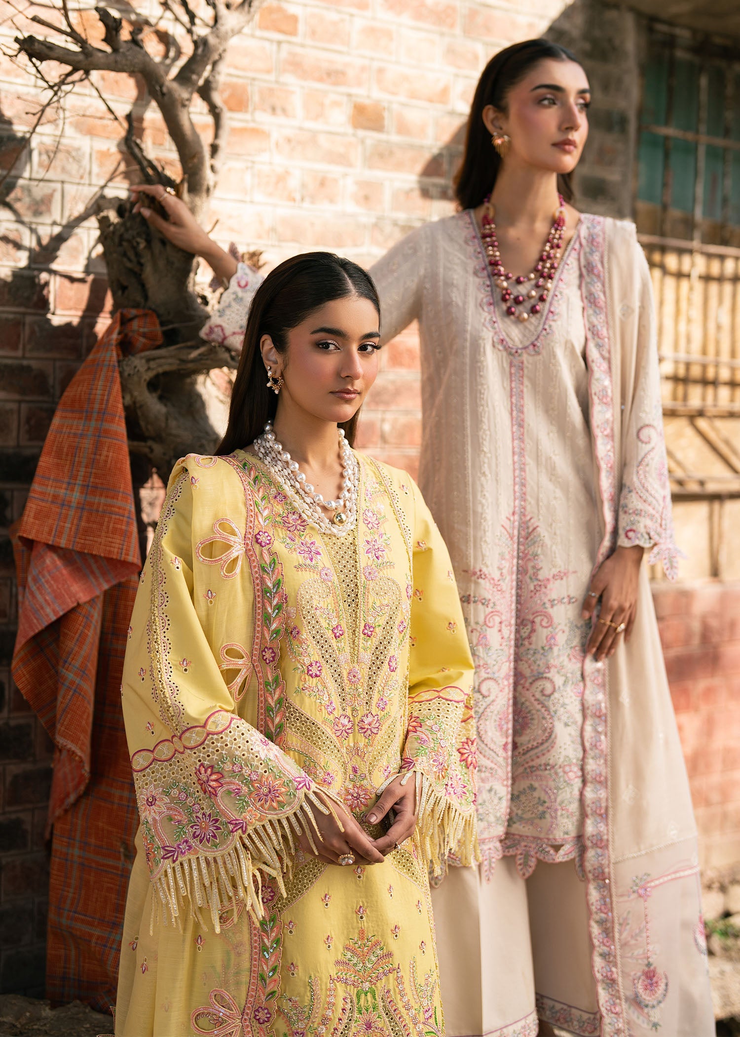 Zarizaa | Aura by Flora | Honey