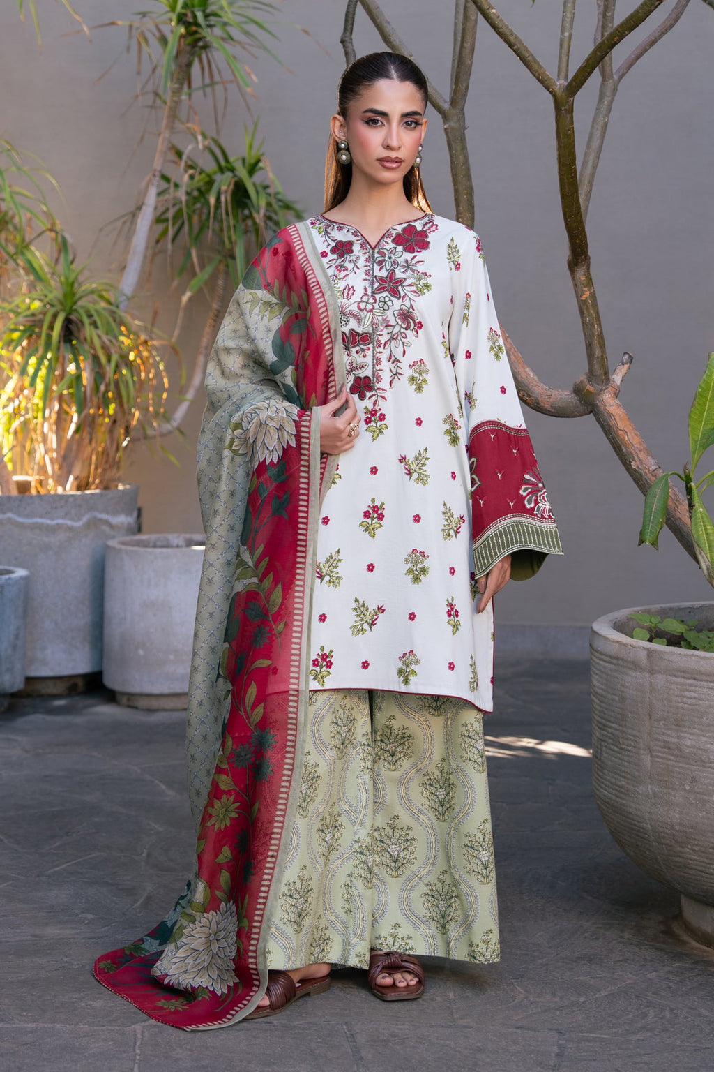 Xenia | Lawn | AMAL