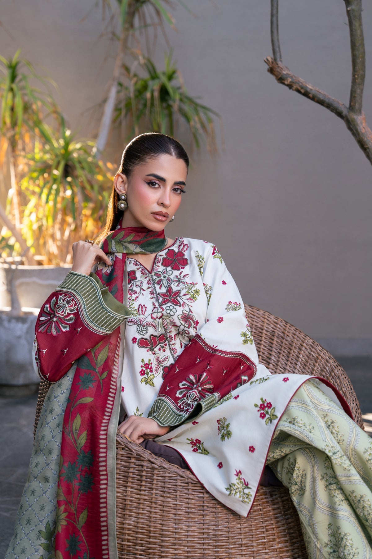 Xenia | Lawn | AMAL