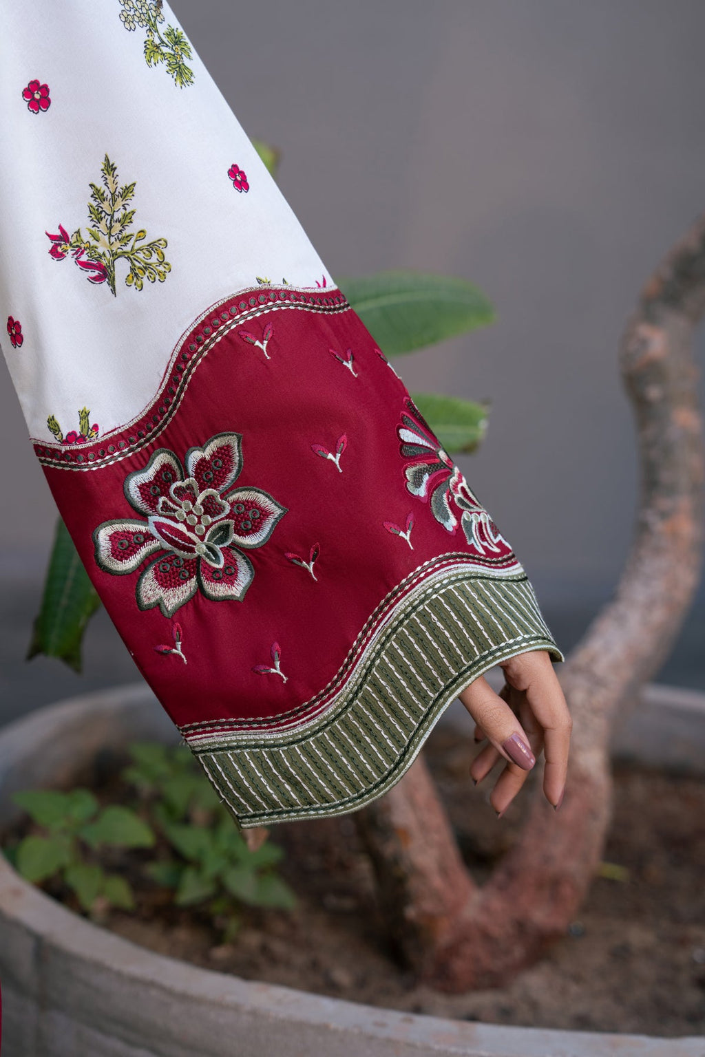 Xenia | Lawn | AMAL