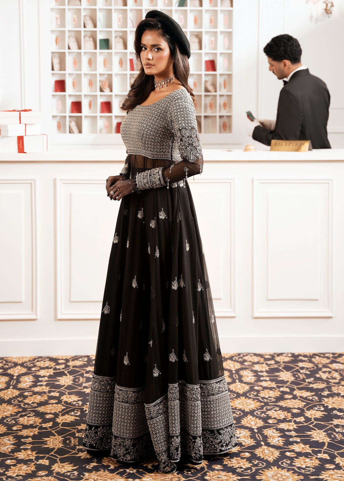 ZARIZAA | CHECK-IN 5 SERIES | CLOAK