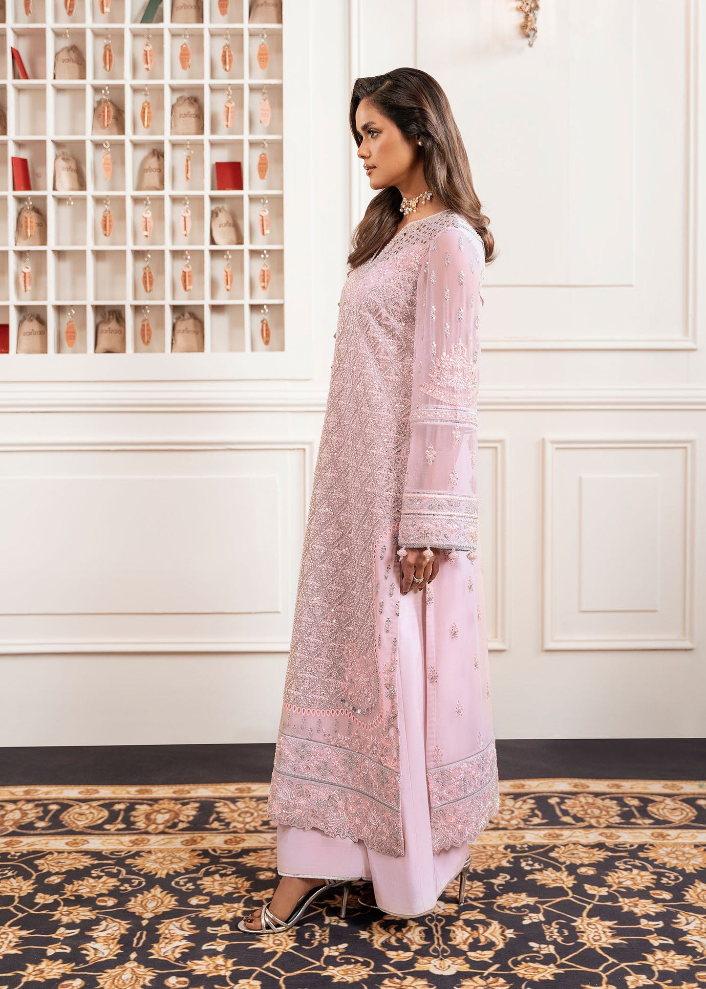 ZARIZAA | CHECK-IN 5 SERIES | PRISM