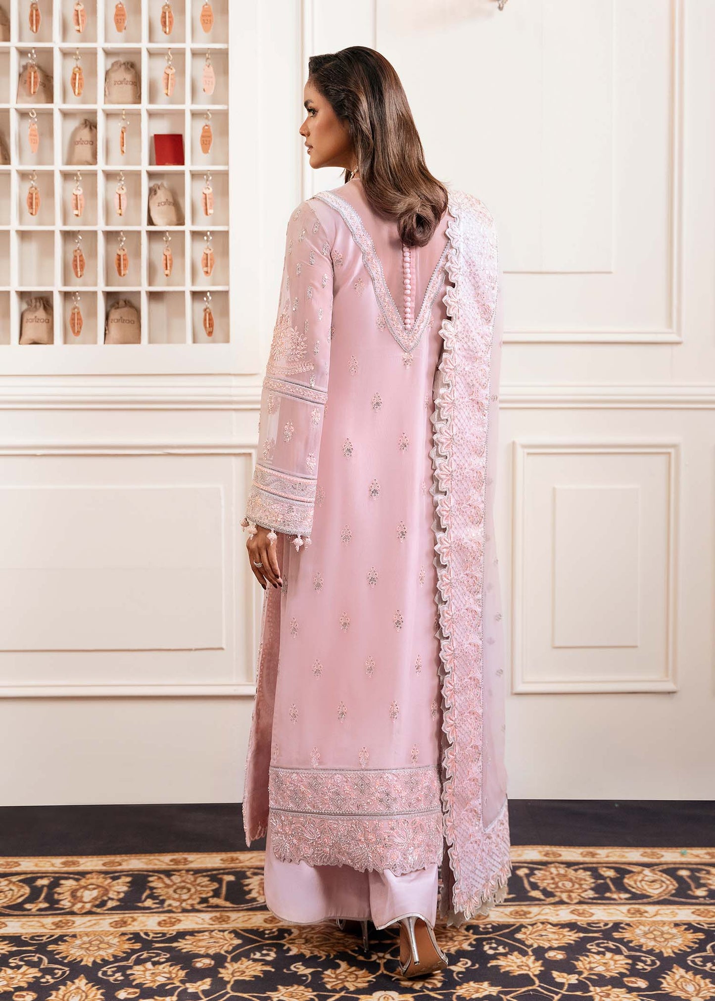 ZARIZAA | CHECK-IN 5 SERIES | PRISM