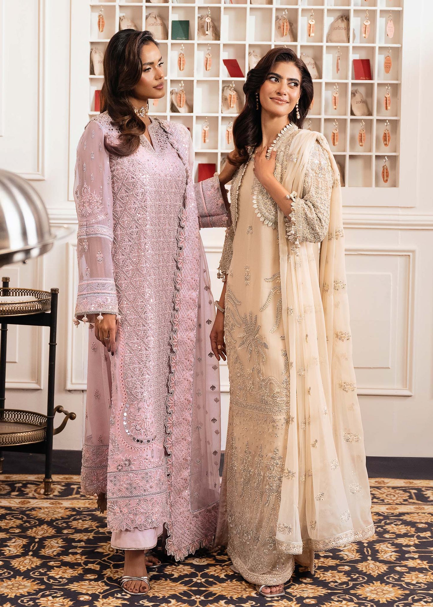 ZARIZAA | CHECK-IN 5 SERIES | PRISM