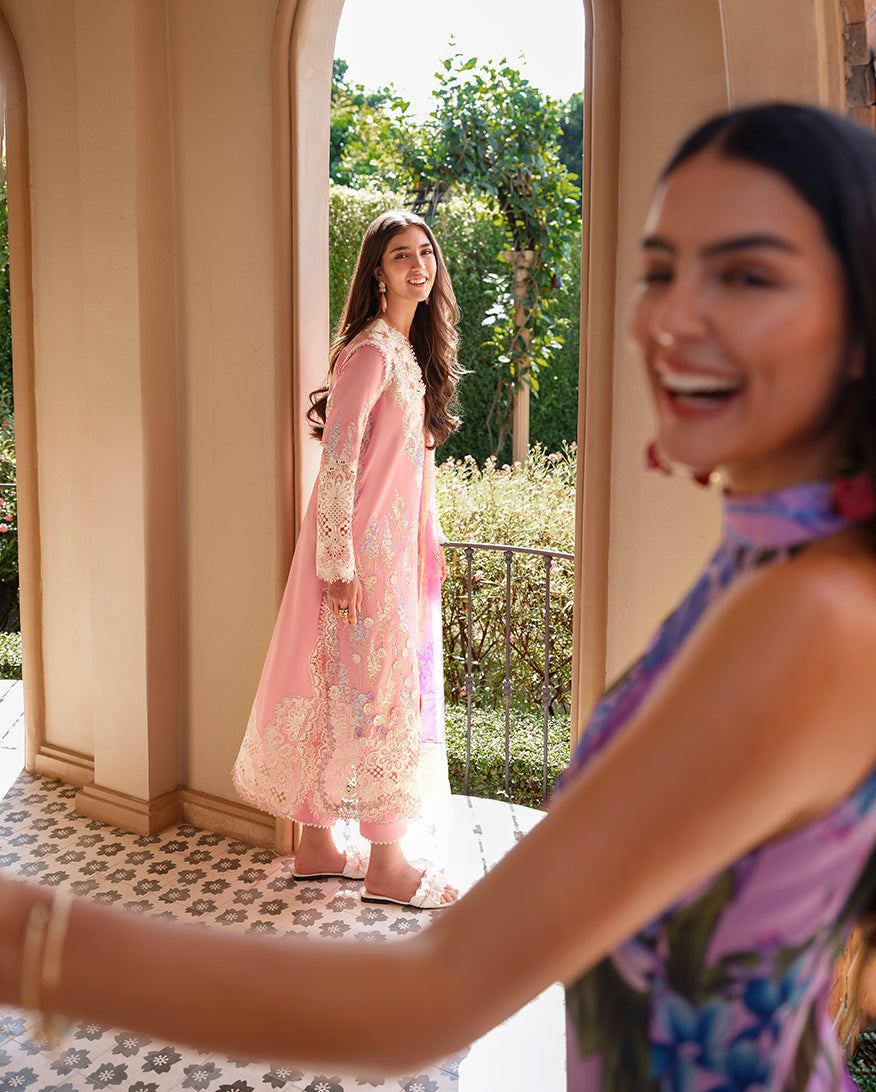 Mushq | Amoi | luxury lawn | Silent Vows